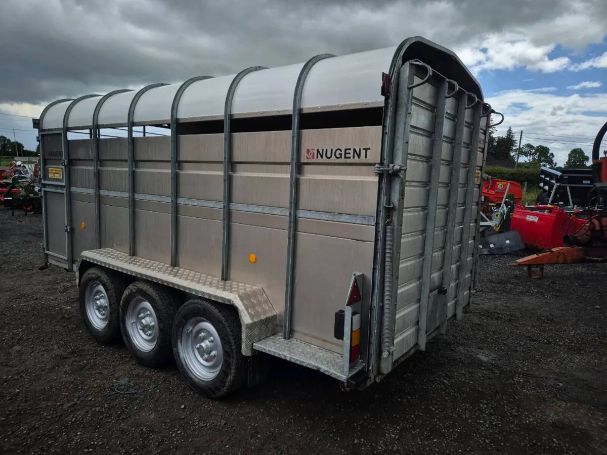 Nugent livestock trailer - Image 3