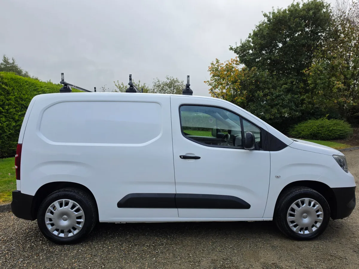 2021'OPEL COMBO 1.5 Diesel €11,750 incl vat - Image 2