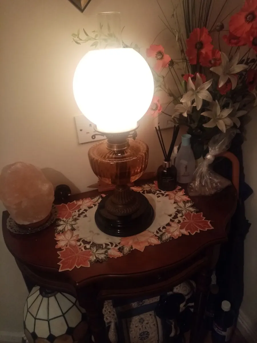 Vintage oil Lamp - Image 2
