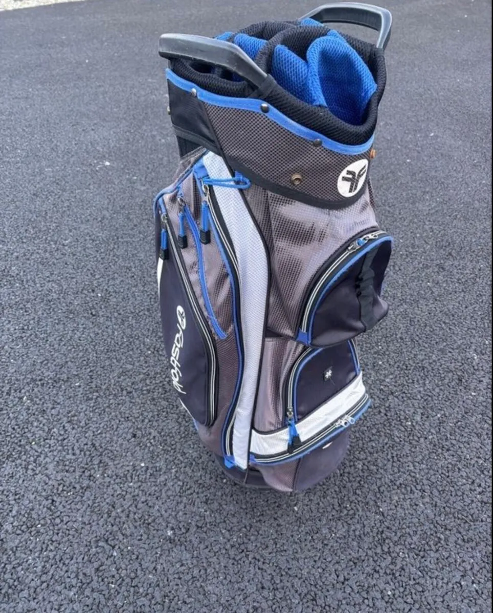Golf bag and golf trolley - Image 2