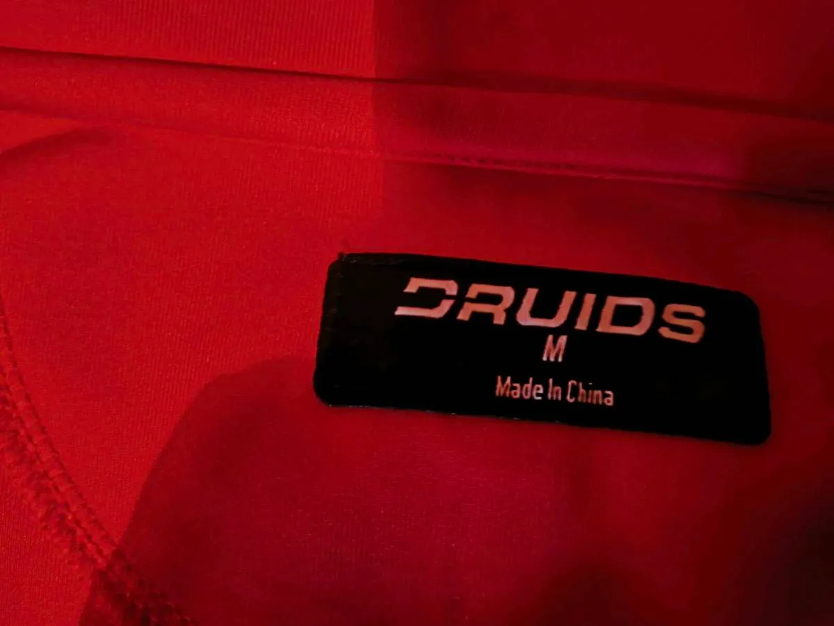 New Druids Red Ultrablend medium quarter zip top - Image 2
