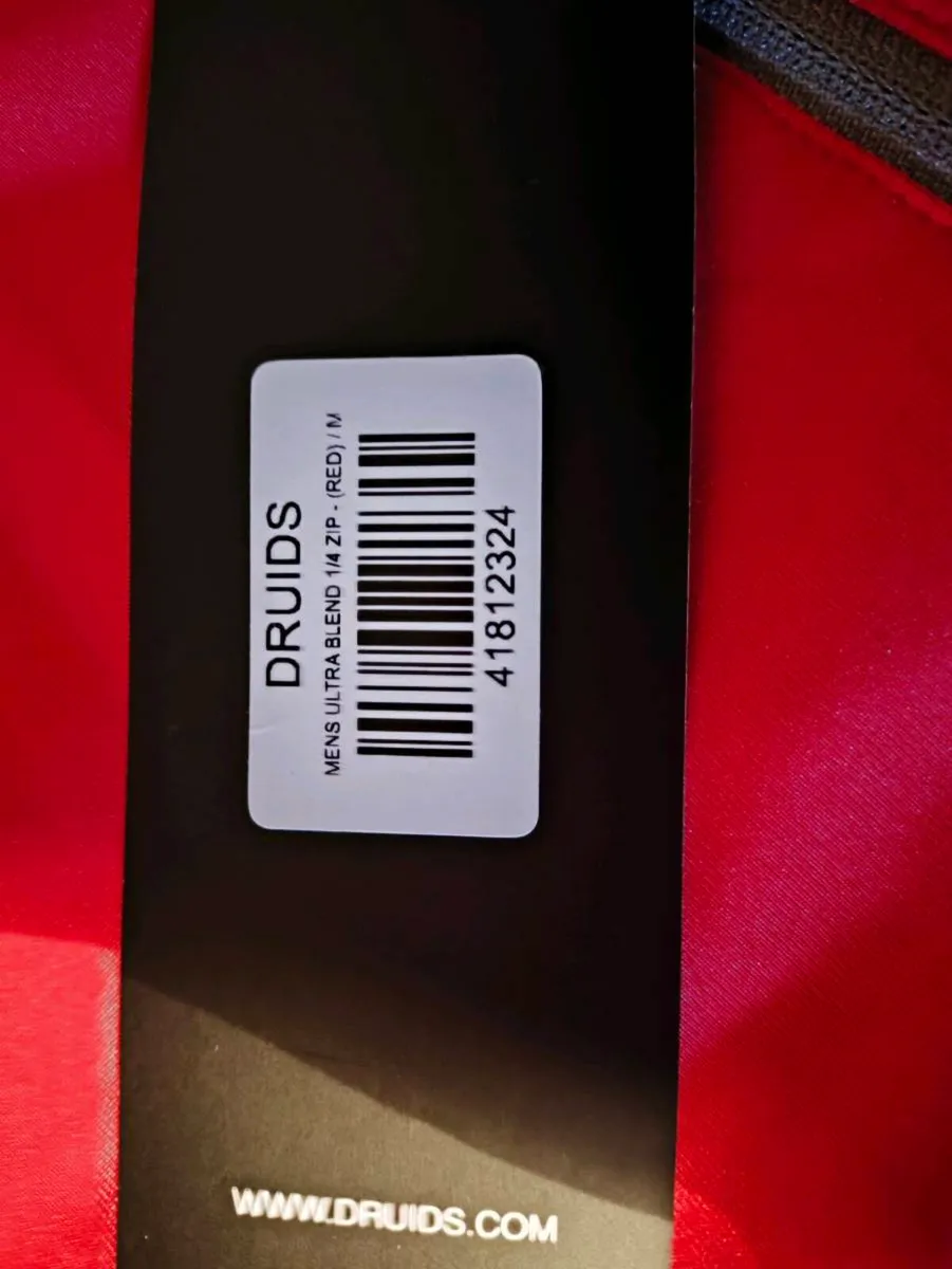 New Druids Red Ultrablend medium quarter zip top - Image 3