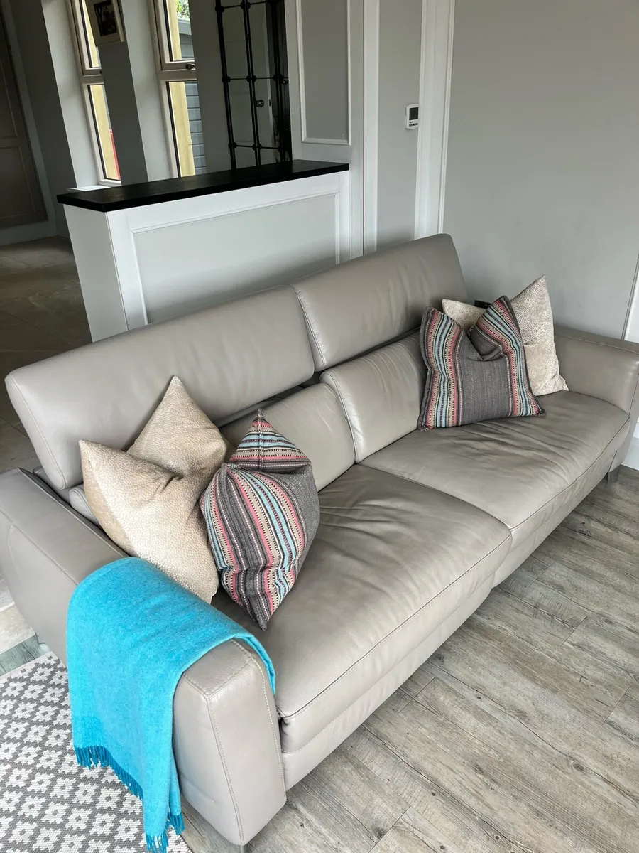 Sofa - Image 3