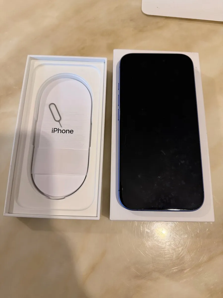 iPhone 16 blue unlocked 128gb - Image 2