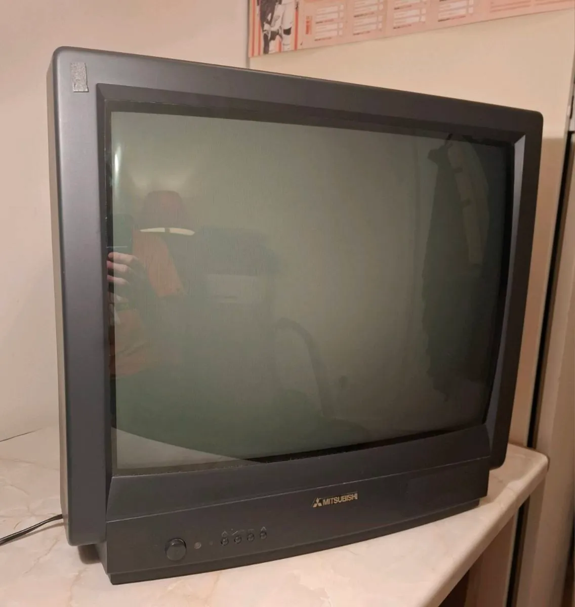 Mitsubishi 21" CRT TV - Image 3