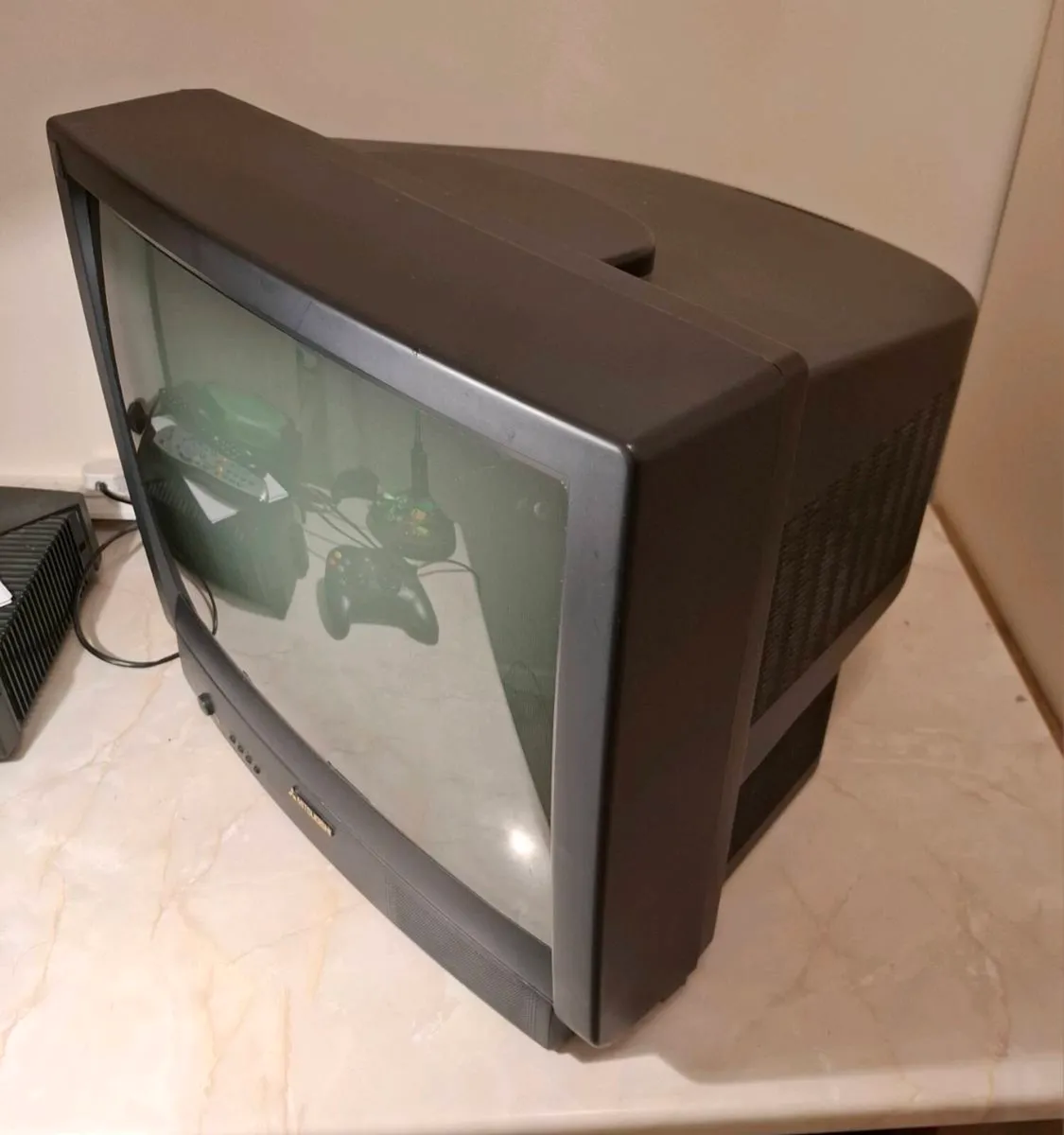Mitsubishi 21" CRT TV - Image 4