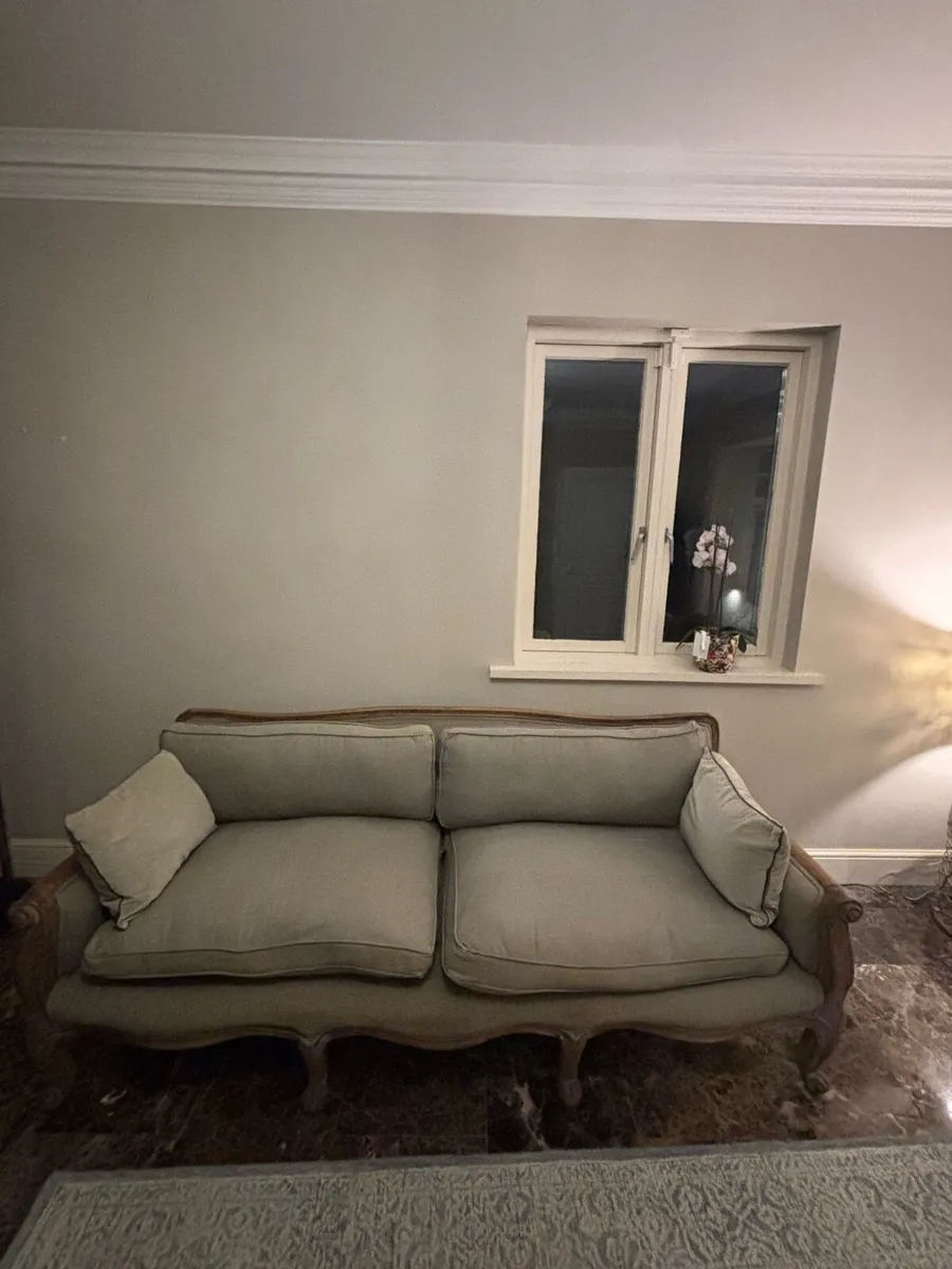 Wooden grey couch - Image 2