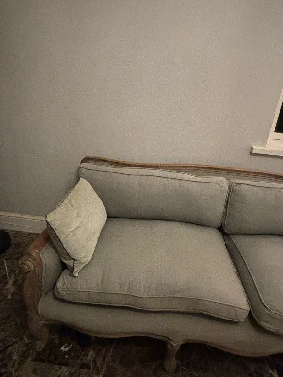 Wooden grey couch - Image 3