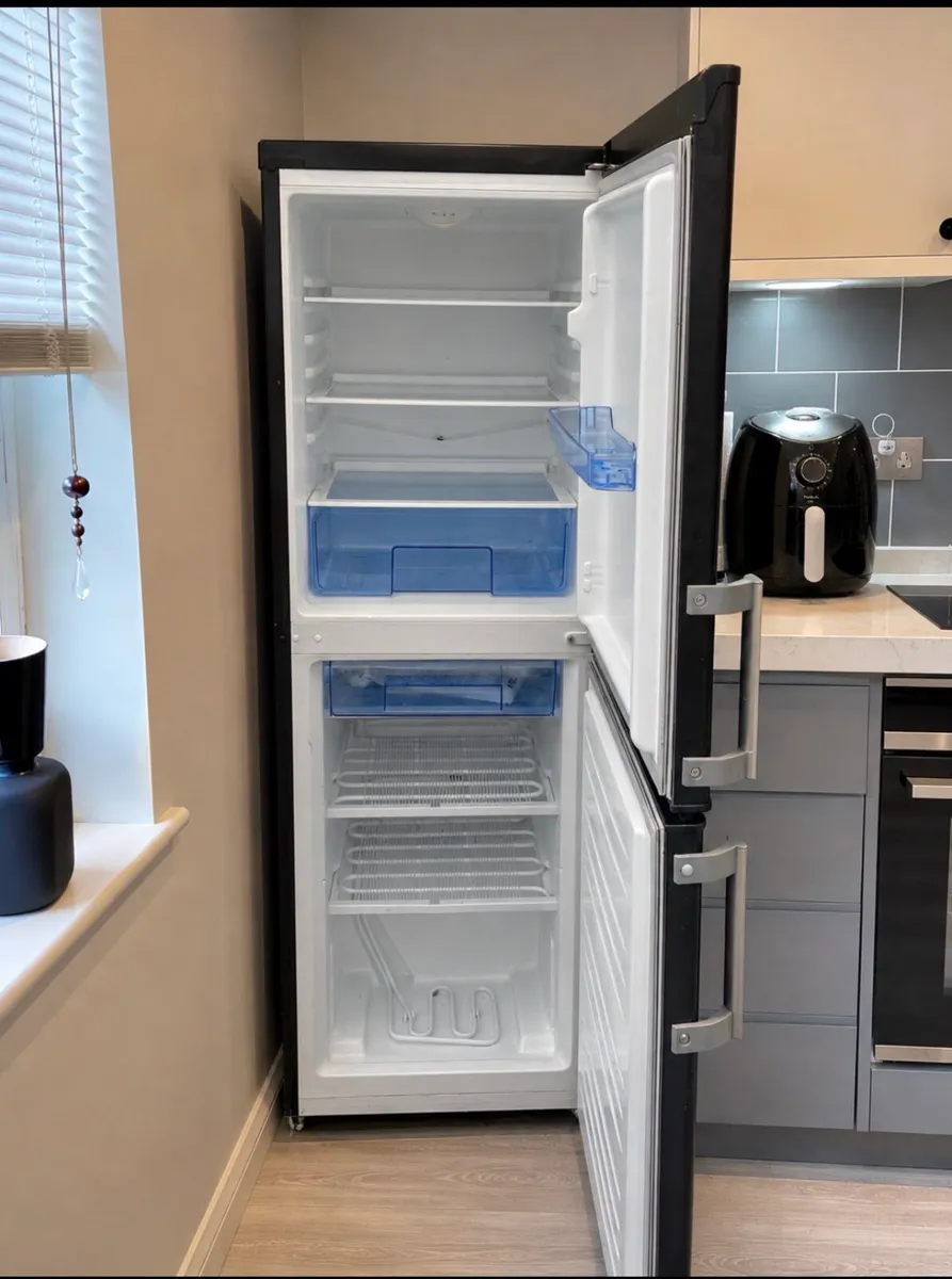 Servis Fridge - Image 2