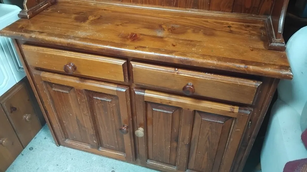 Pine kitchen dresser - Image 2