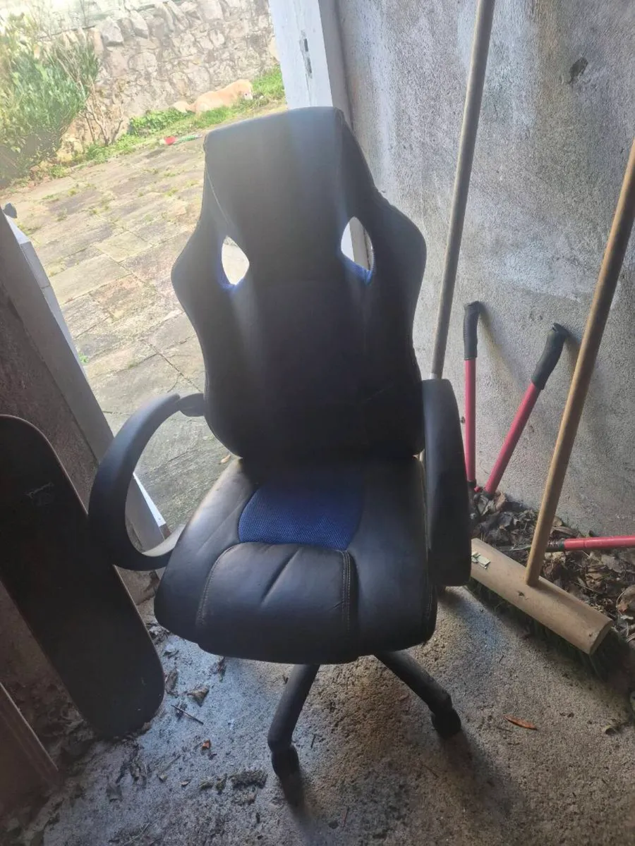 Gaming chair - Image 1