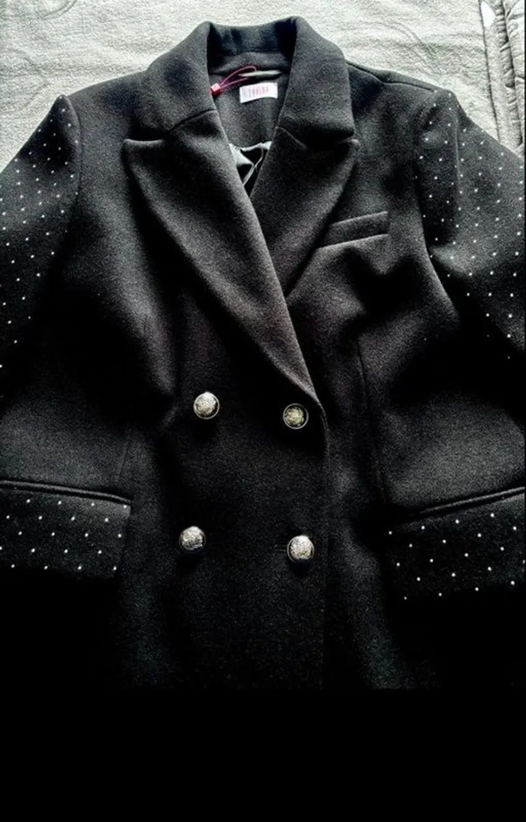 Beautiful women's 2XL coat - never worn - Image 2