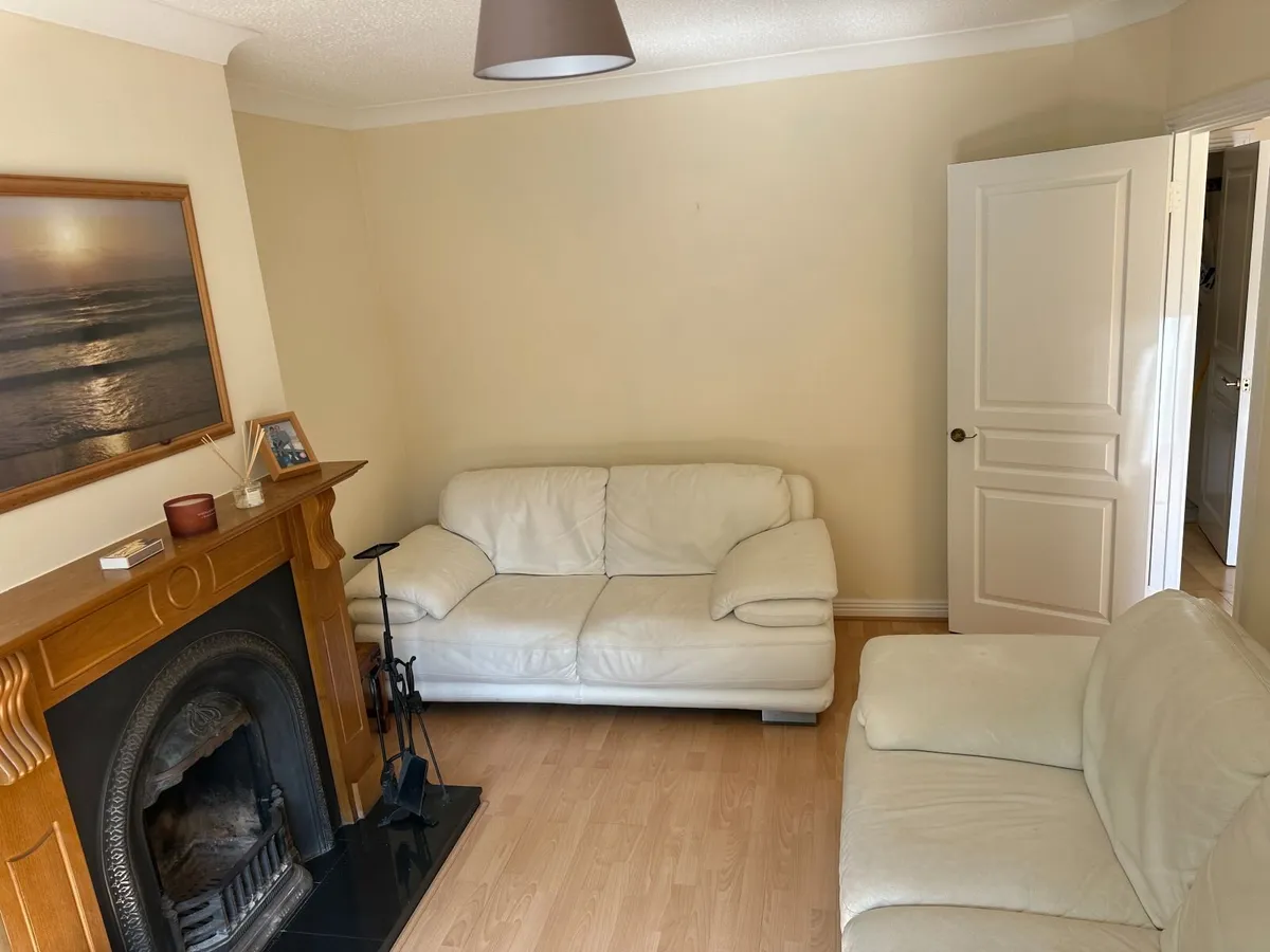 White Leather 2 Seat Sofa - Image 2