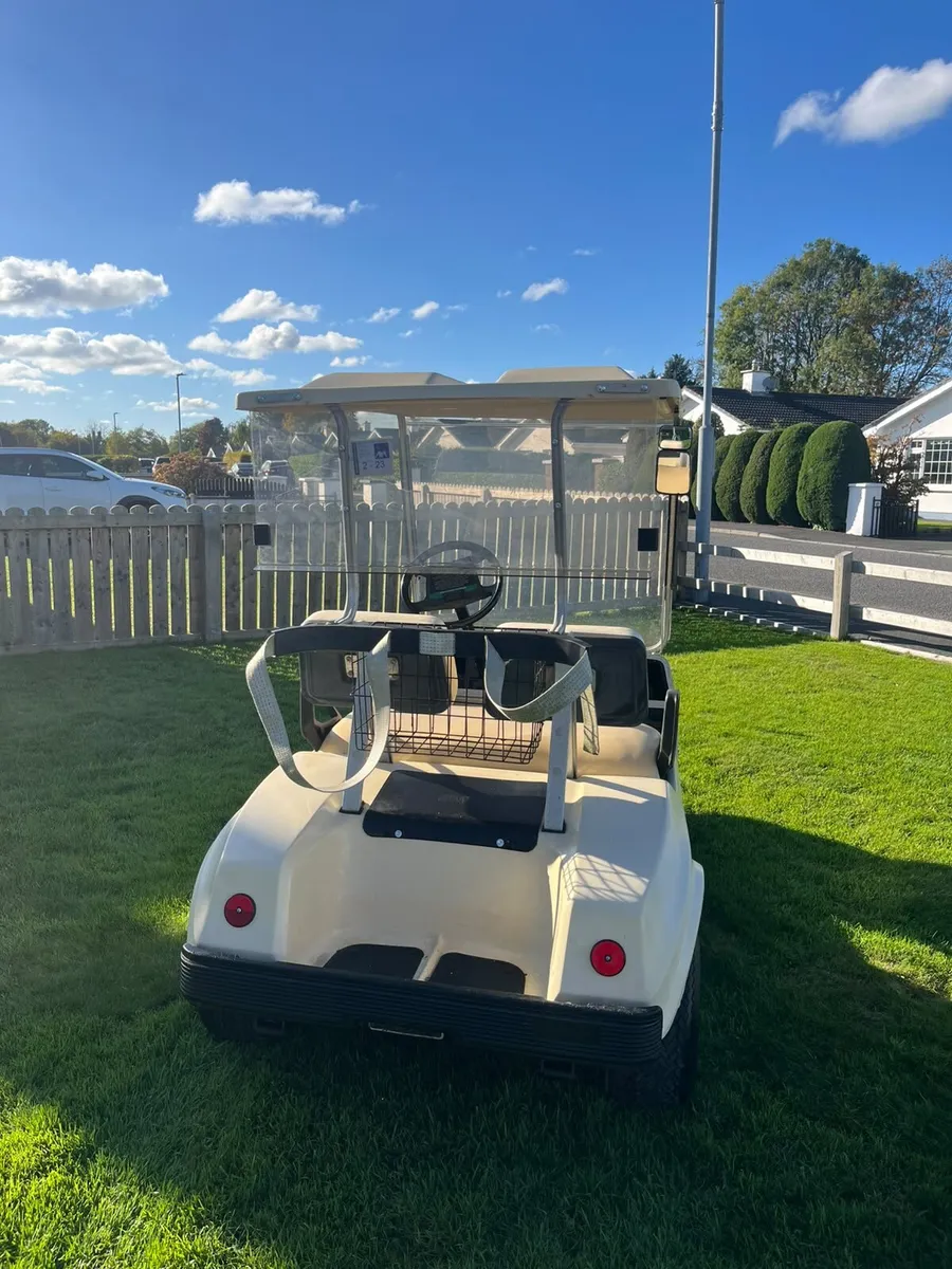 Club Car golf buggy - Image 3
