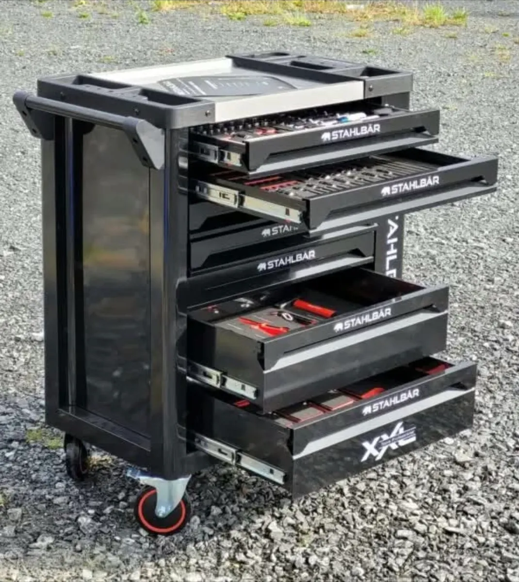 7 drawer tool box with tools - Image 1