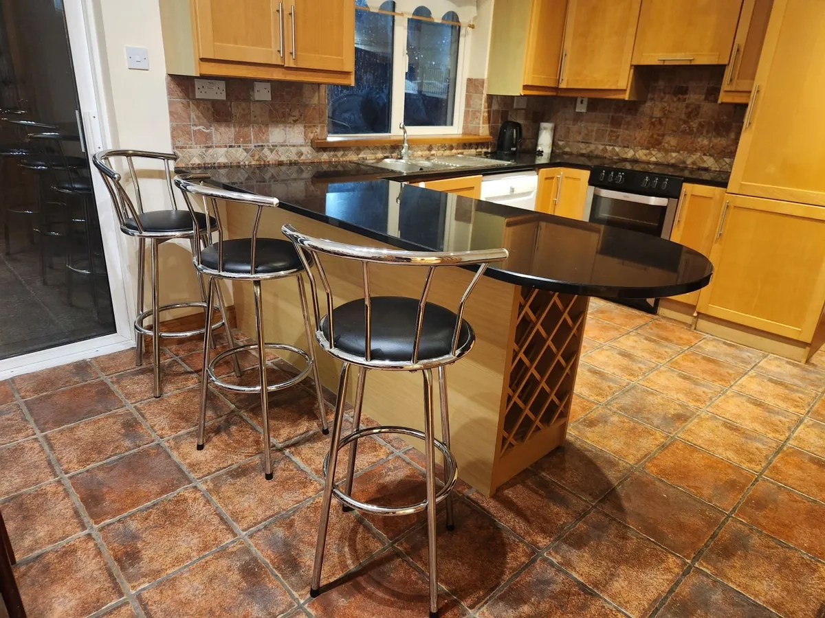 Breakfast stools - Image 2