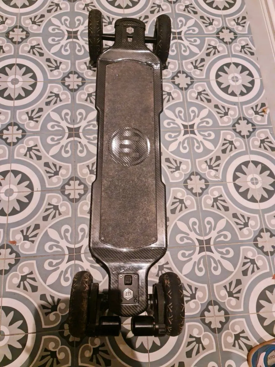 Electric Skateboard - Image 1