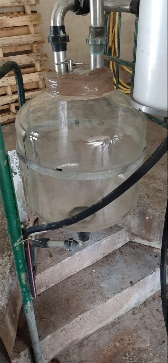 Milking Machine Glass Jar 11 Gallons - Image 1