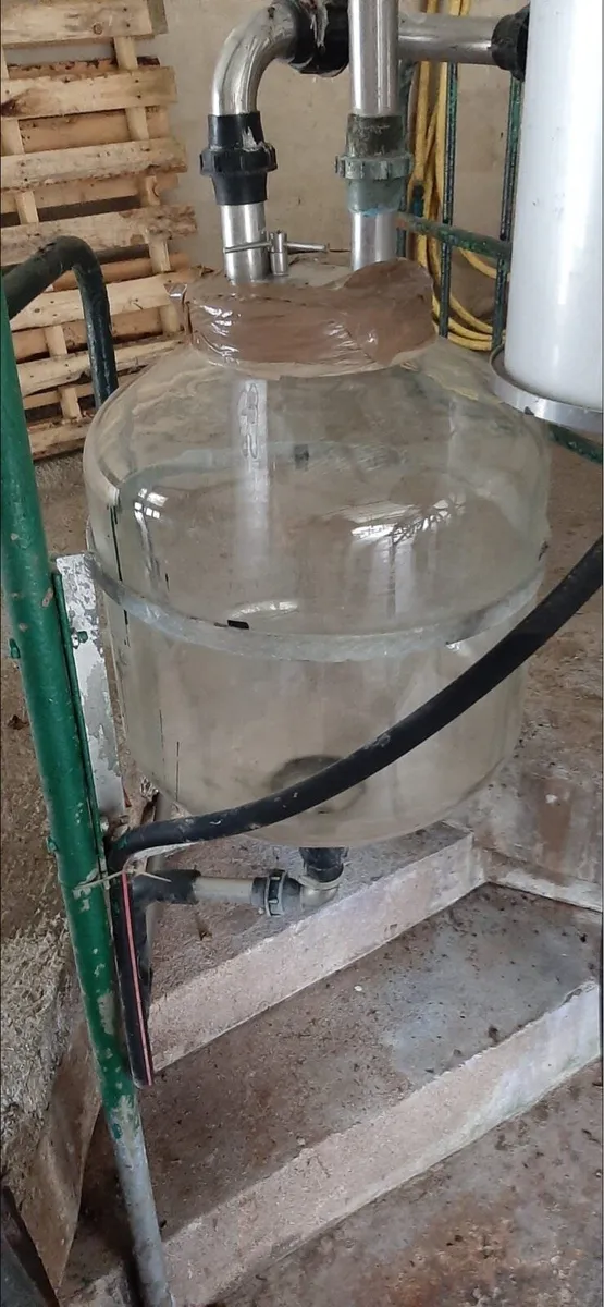 Milking Machine Glass Jar 11 Gallons - Image 2