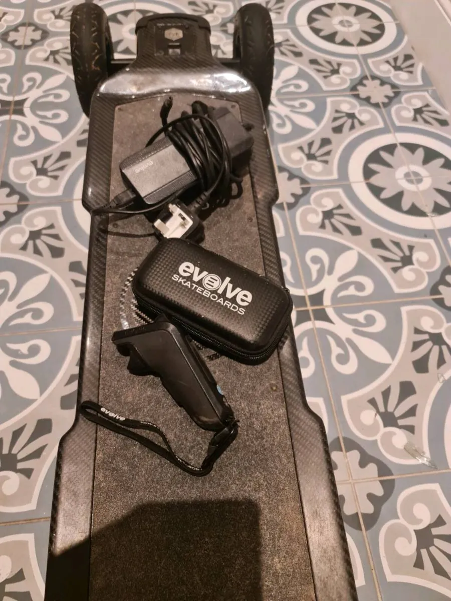 Electric Skateboard - Image 4