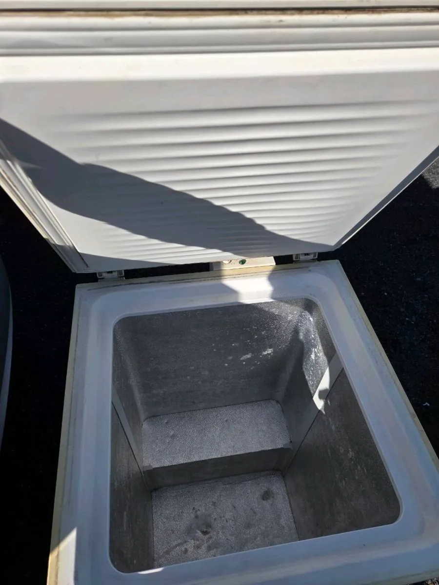 Chest freezer - Image 1