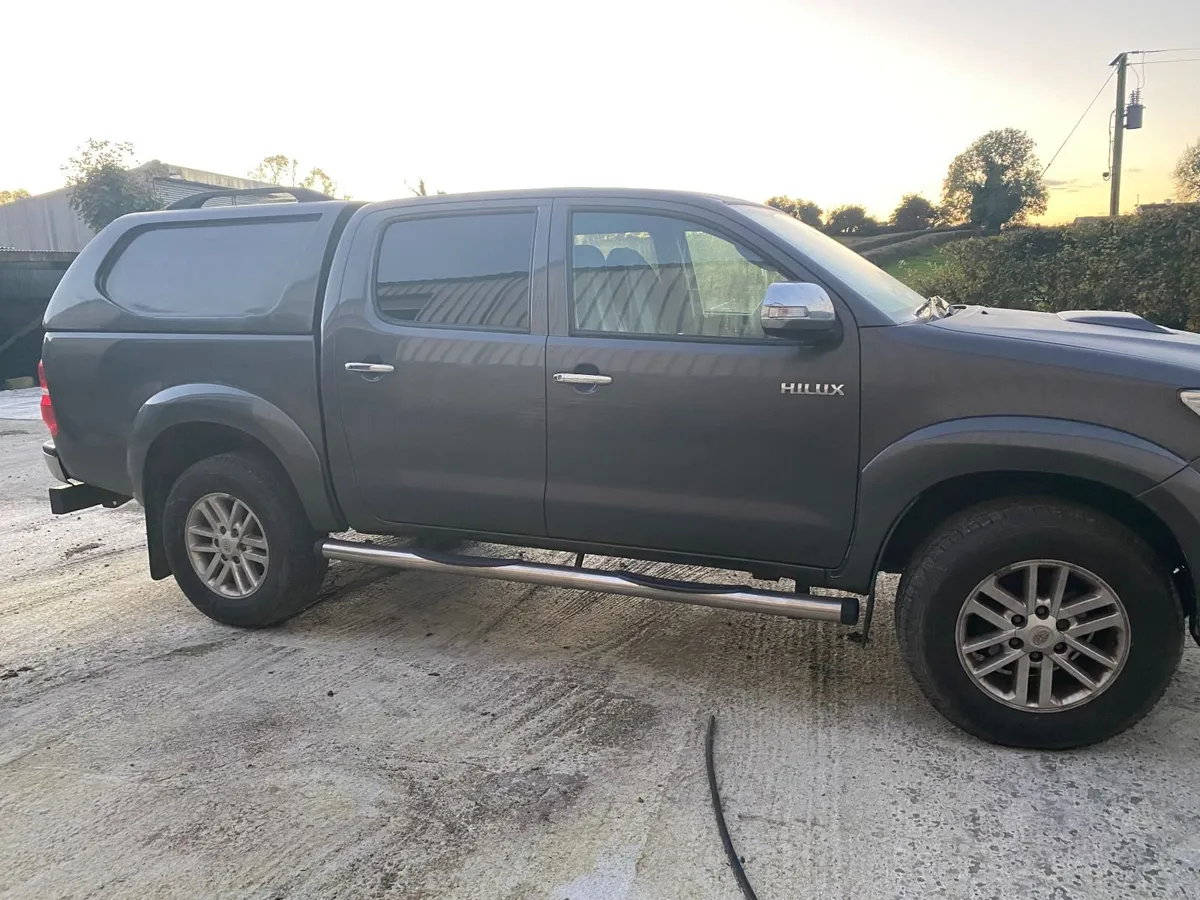 Toyota Hilux 2015 - Image 2
