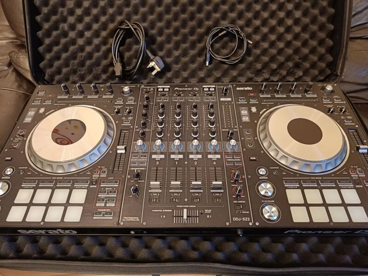 Pioneer DDJ SZ2 - Image 2