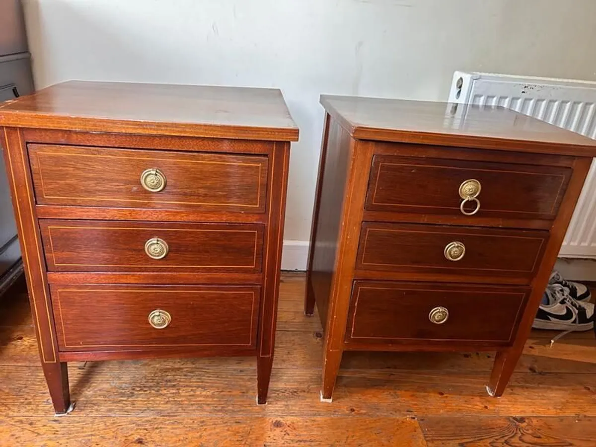 Pair of Mahogany 3-Drawer Bedside Tables - Image 1