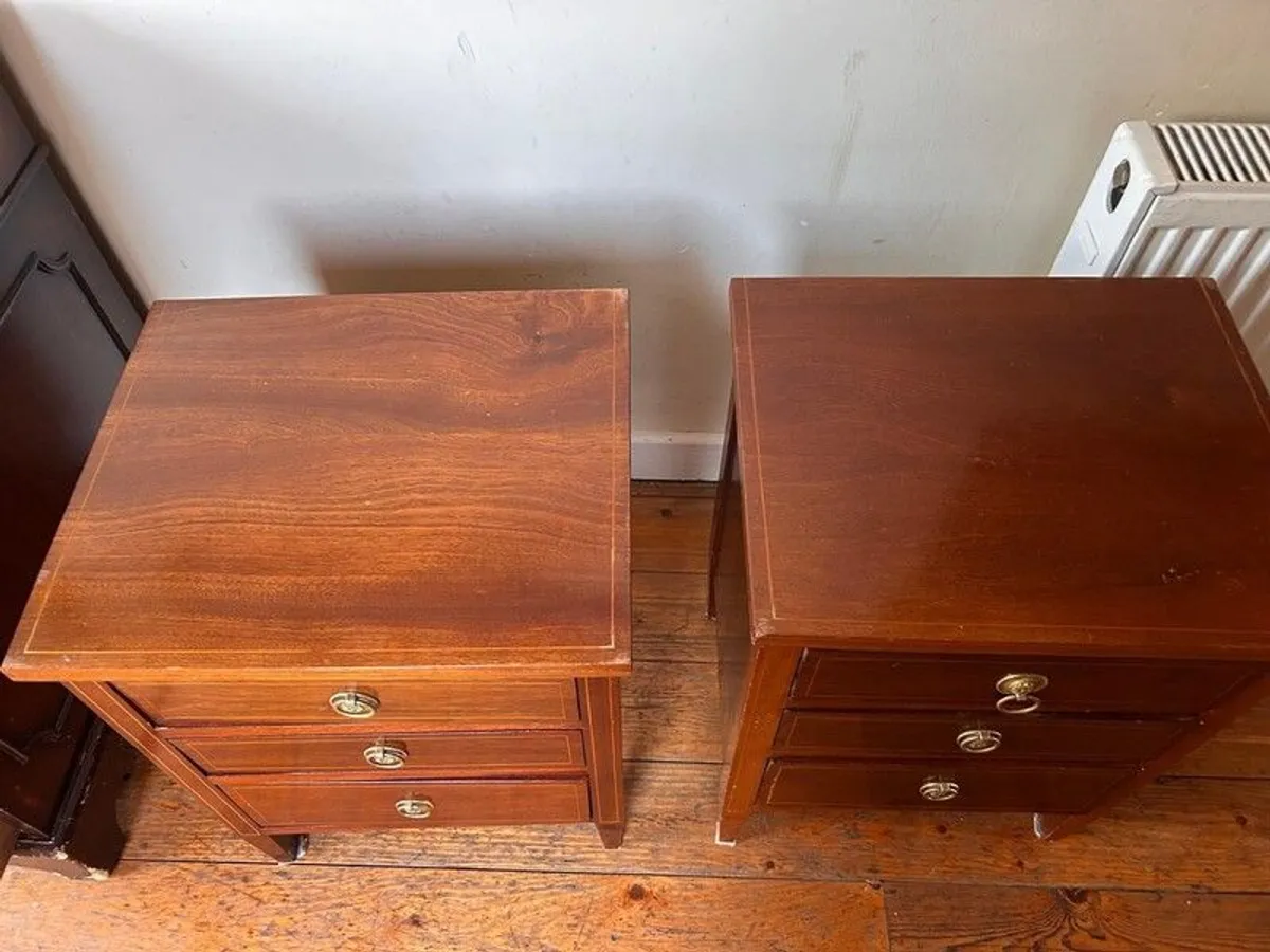Pair of Mahogany 3-Drawer Bedside Tables - Image 2