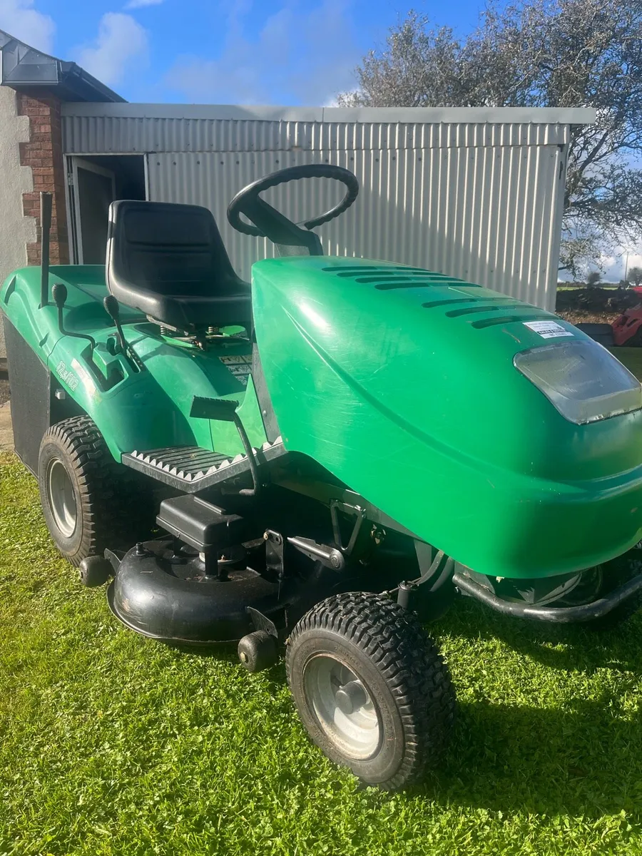 Castlegarden mower - Image 1