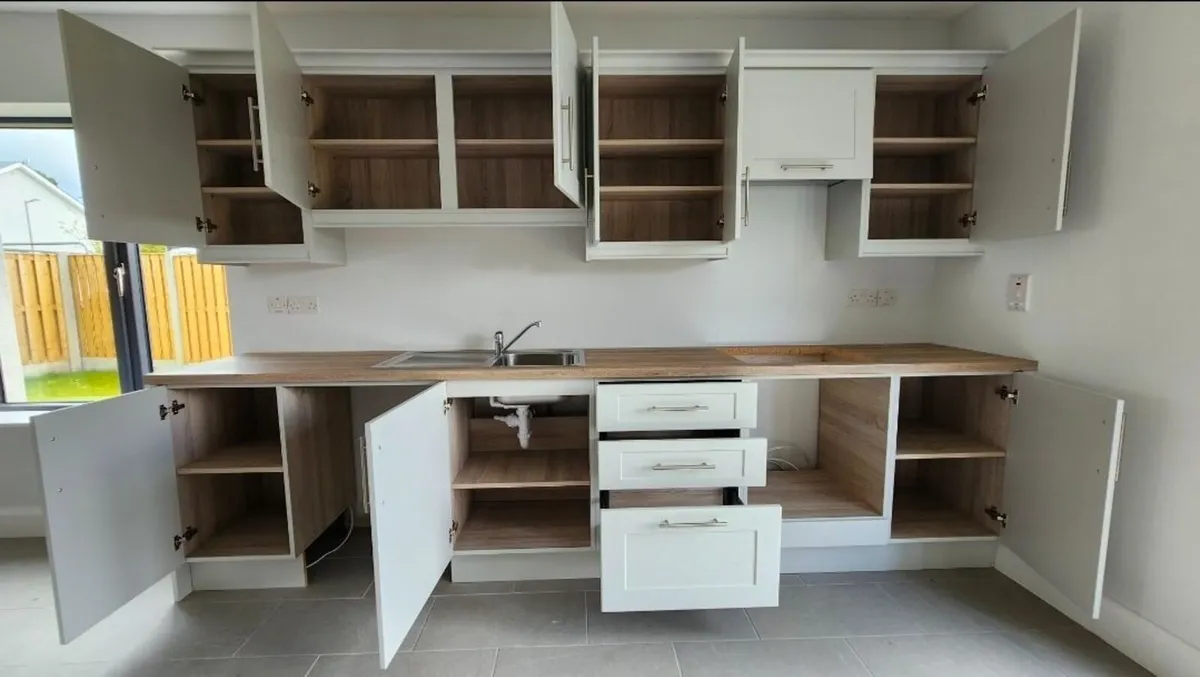 Newly fitted Kitchen for sale - Image 4