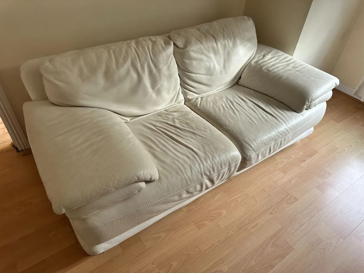 White Leather 2 Seat Sofa - Image 4