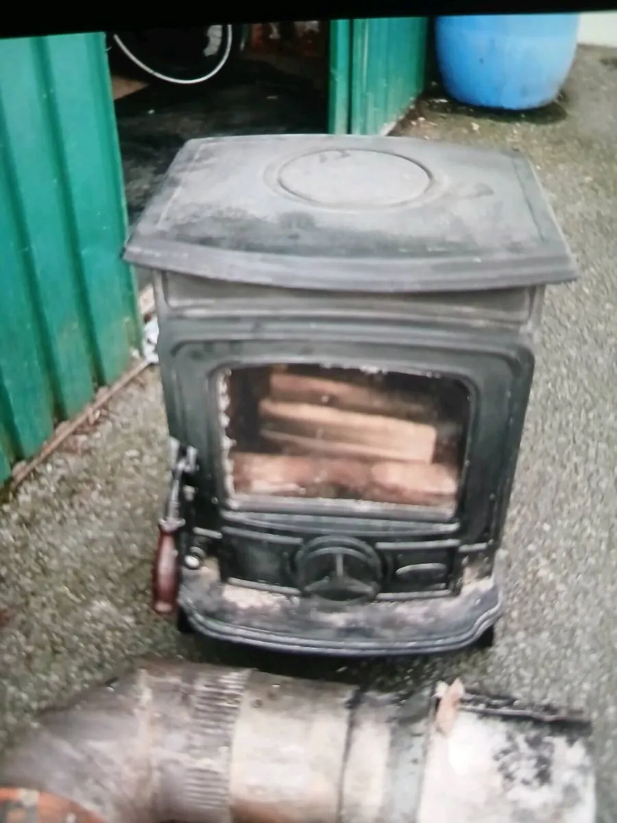 Stanley solid fuel stove - Image 3