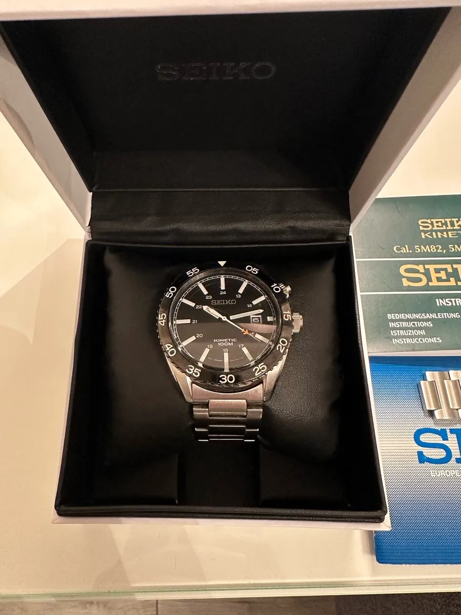 Seiko Kinetic Pilot Watch 5M82-0AH0 - Image 2