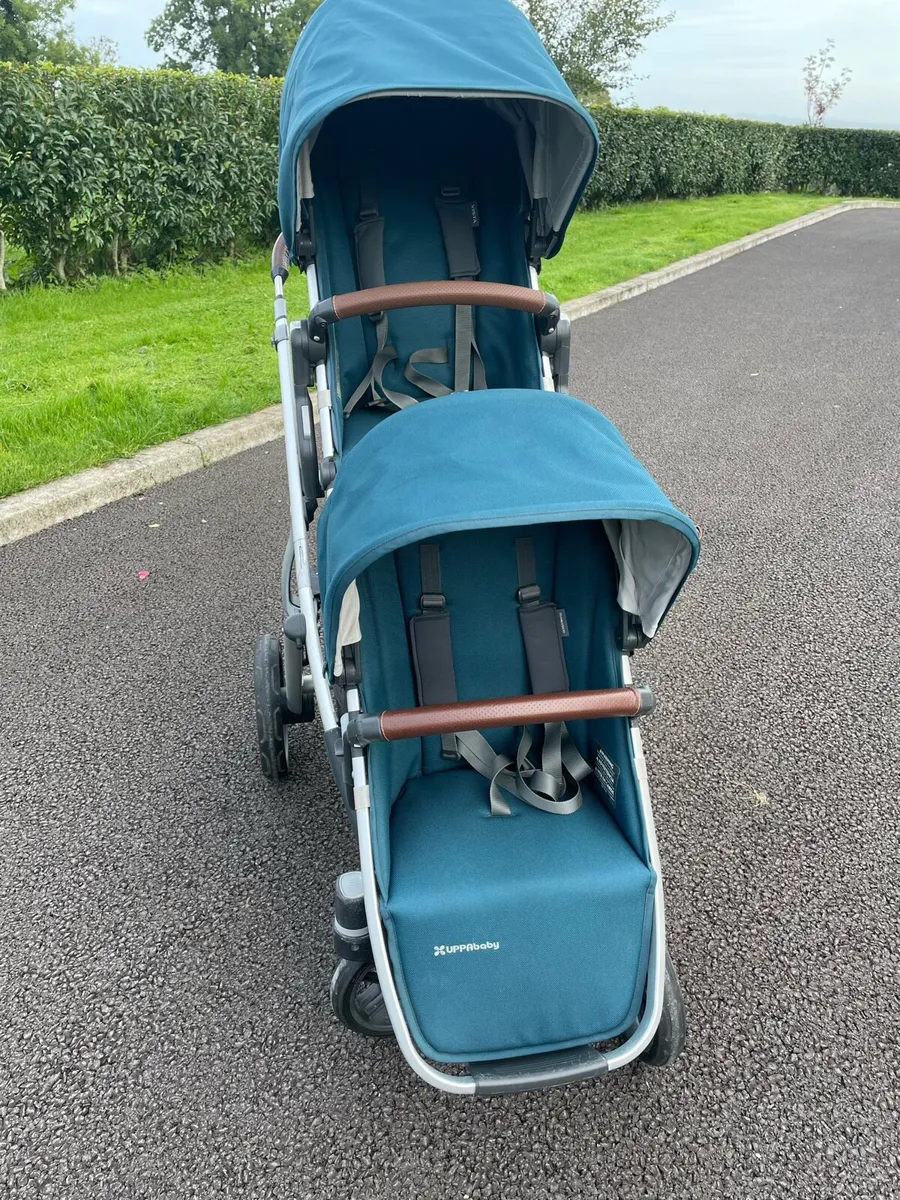Uppababy Vista V2 travel system - Image 2