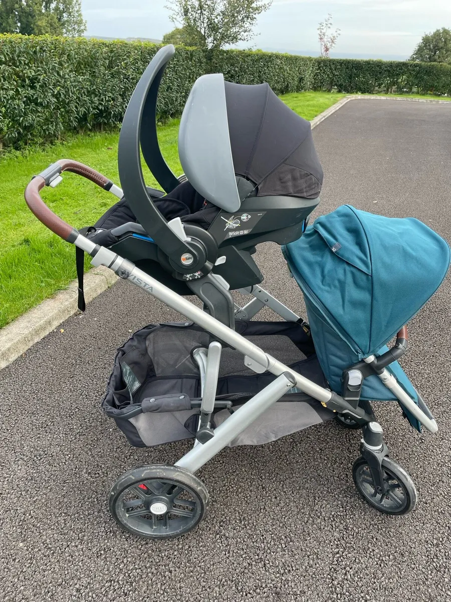Uppababy Vista V2 travel system - Image 4