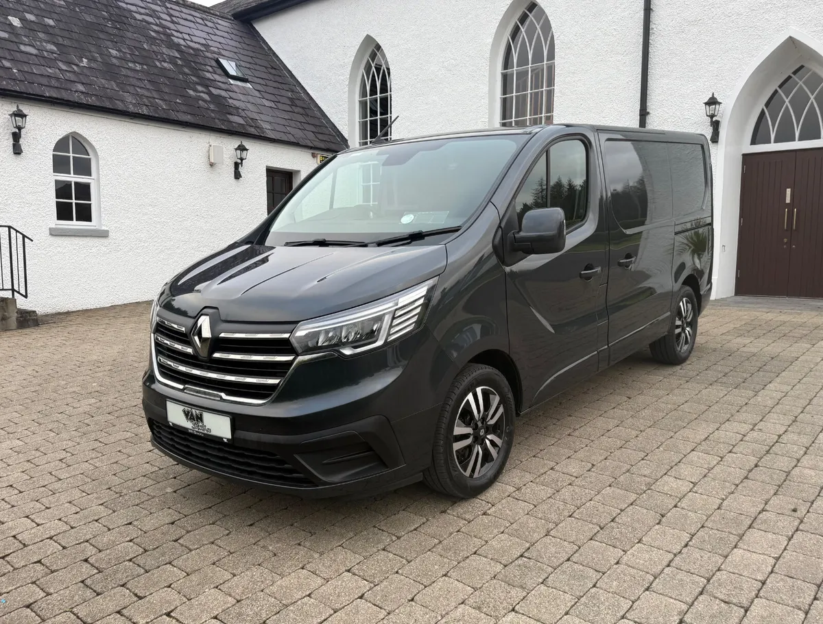 2023 (232reg) Renault Trafic 130bhp SWB - Image 3