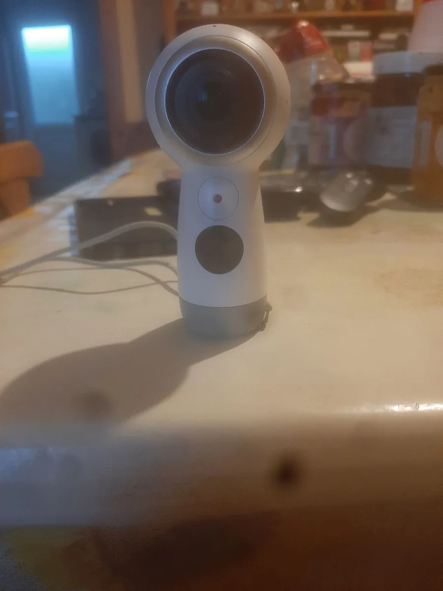Samsung gear 360 camera - Image 1