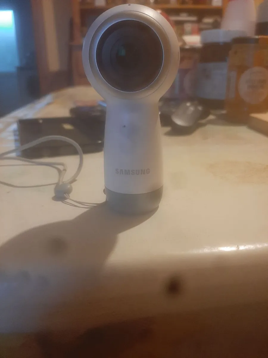 Samsung gear 360 camera - Image 2