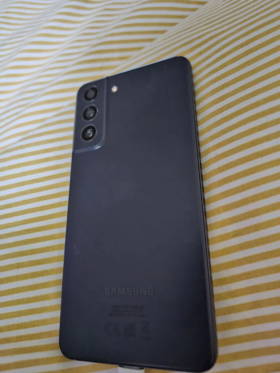 Phone - Image 1