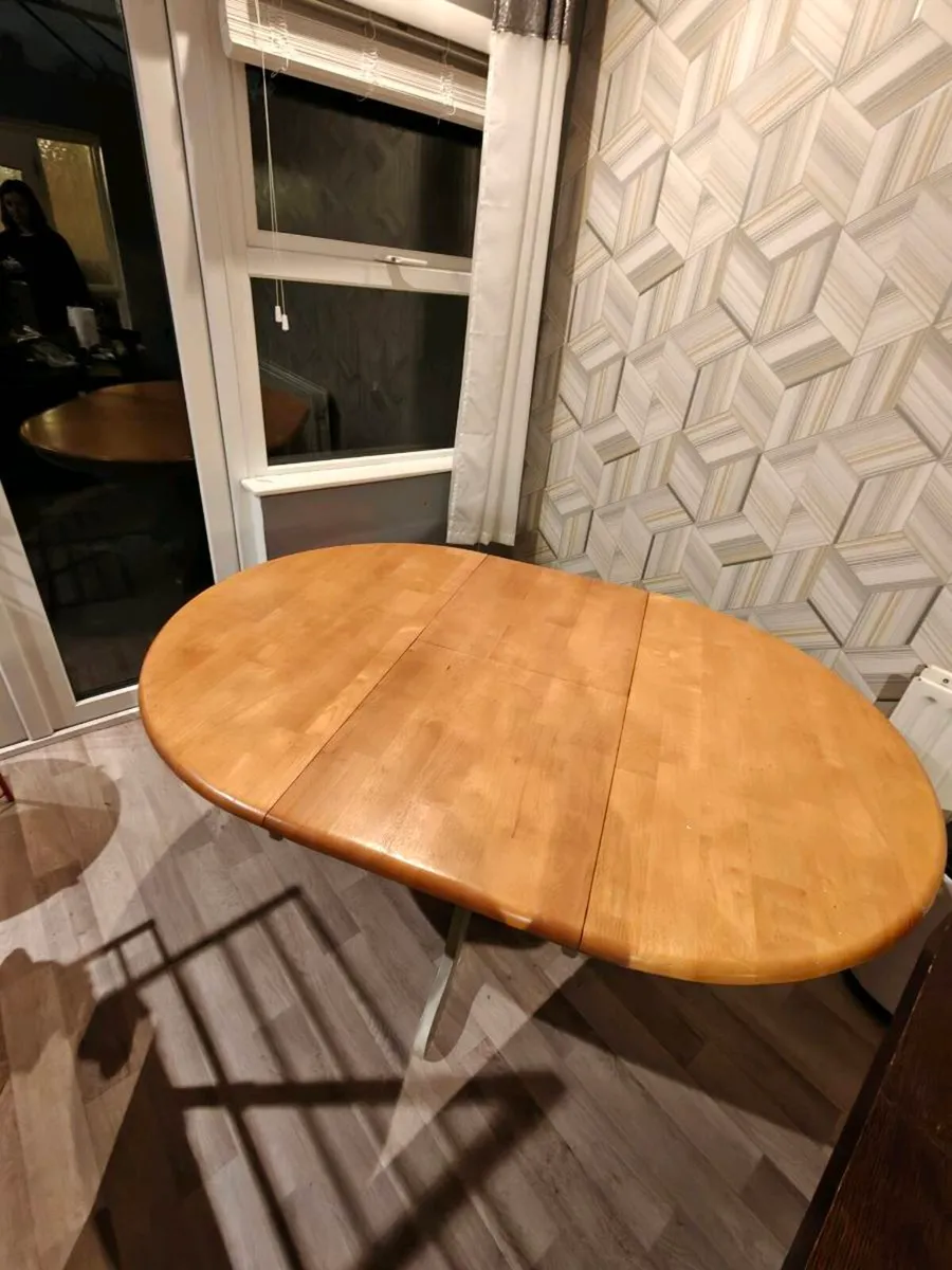 Extendable Circular Dining Table - Image 3