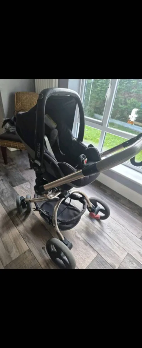 Mothercare Orb travel system - Image 1