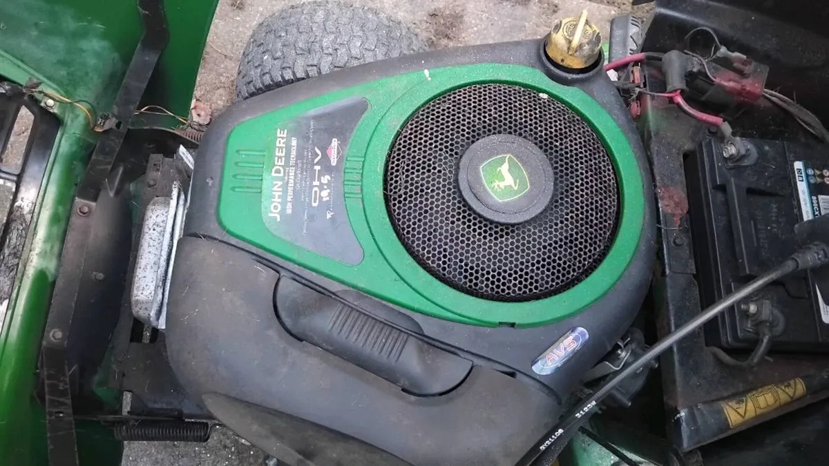 Ride on mower - Image 4