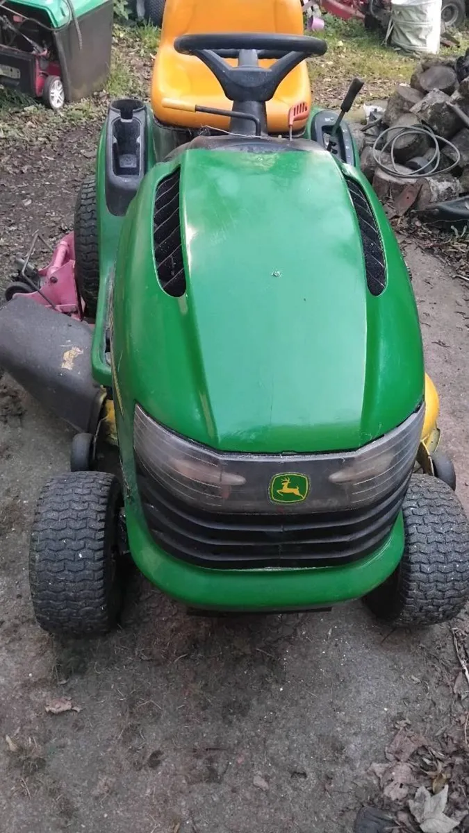Ride on mower - Image 1
