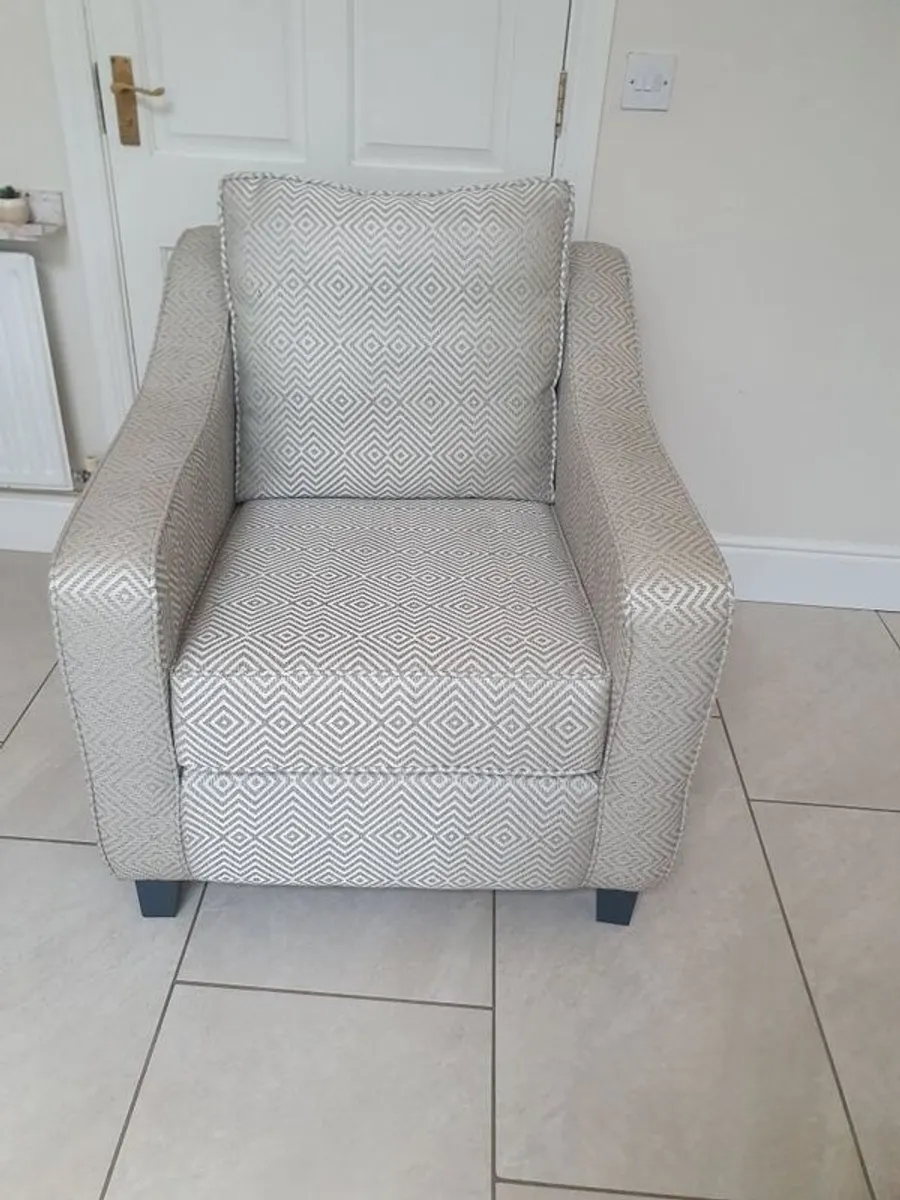 Armchair - Image 2