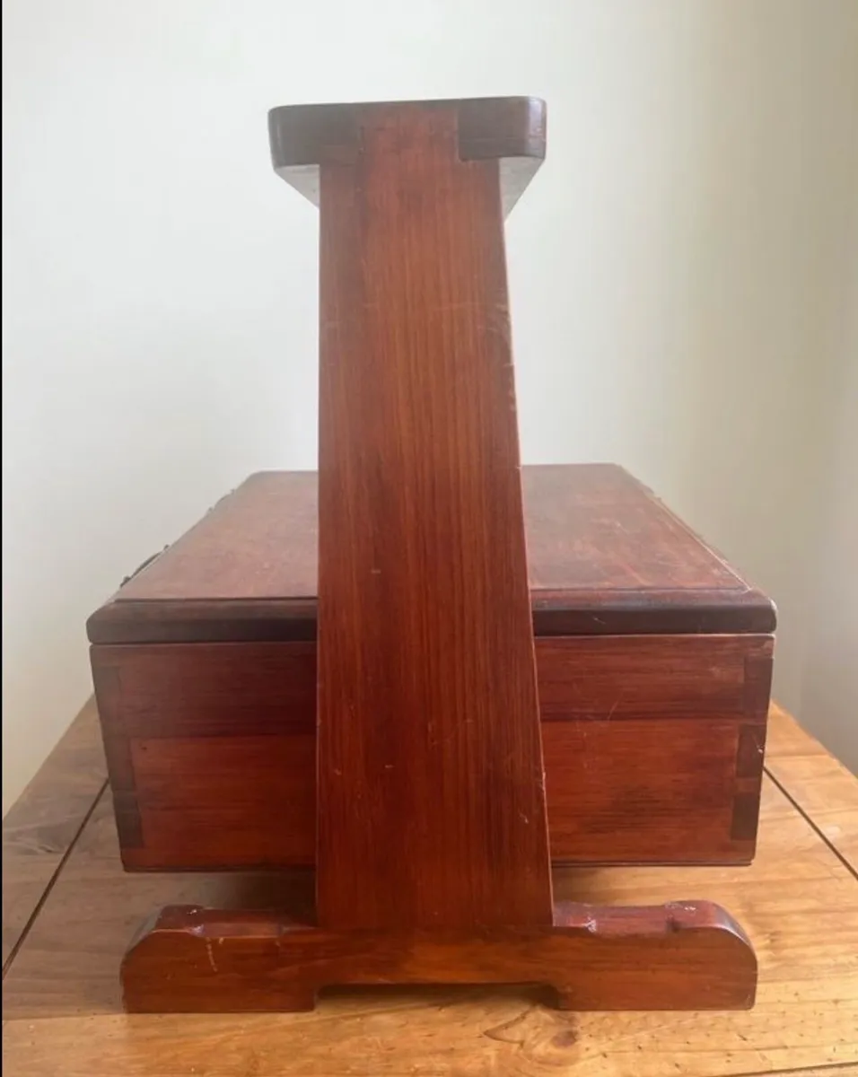 Vintage shoe cleaning box - Image 2