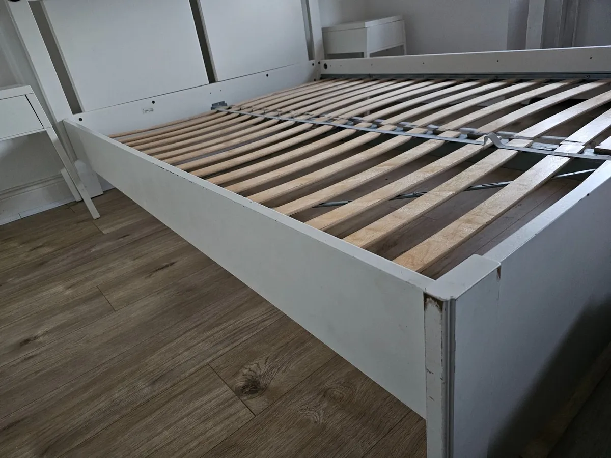 King bed frame and 2 bedside tables - Image 2