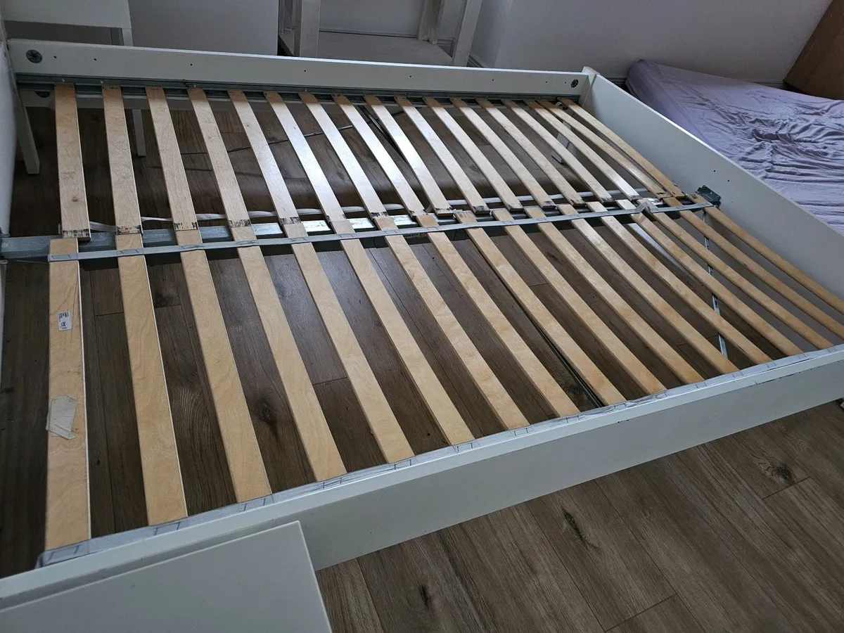 King bed frame and 2 bedside tables - Image 3