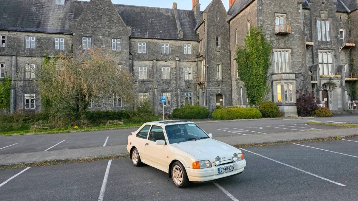 1987 Ford Escort XR3i - Image 2