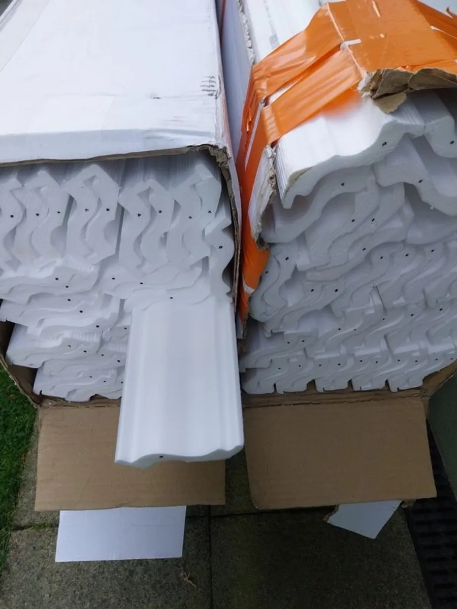 162 metres of Polystyrene Ceiling Mouldings / Coving - Image 1